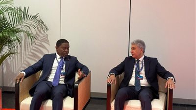  وزير السياحة والآثار يلتقي نظيره الأنجولي