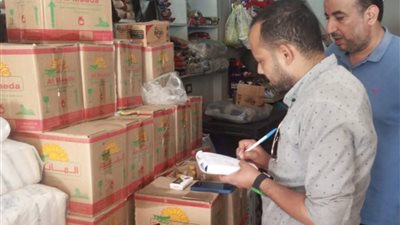 ضبط تاجر تمويني قام بالتصرف في 290 كيلو سكر و203 زجاجة زيت تمويني مدعم بالبحيرة