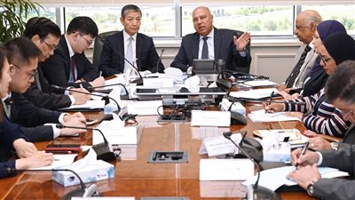  وزير الصناعة والنقل يعقد اجتماعًا مع السفير الصيني لبحث مشروعات التعاون المشترك وتعزيز الاستثمارات