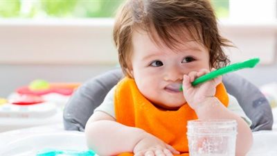 تعديل بسيط في التغذية المبكرة للأطفال يحد من حساسية الأطفال