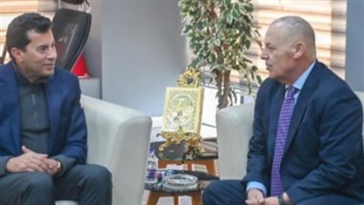 وزير الرياضة والجبلاية يبحثان تطوير الكرة المصرية