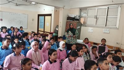فعاليات وأنشطة توعية بقضايا المياه والبيئة لطلاب الغربية