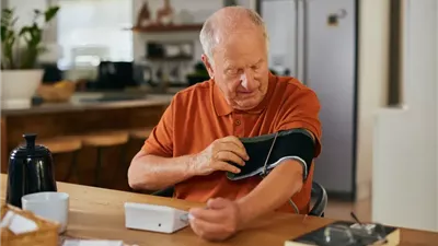 انتبه.. أطعمة يومية ترفع ضغط الدم