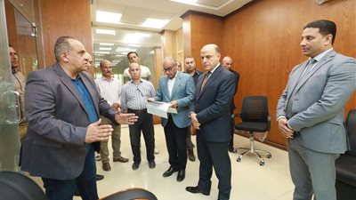 محافظ كفرالشيخ يتفقد التجهيزات النهائية لمركز التحول الرقمي الجديد تمهيدًا لافتتاحه