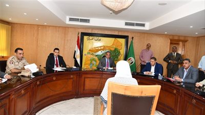محافظ الفيوم يعقد اللقاء الدوري لخدمة المواطنين