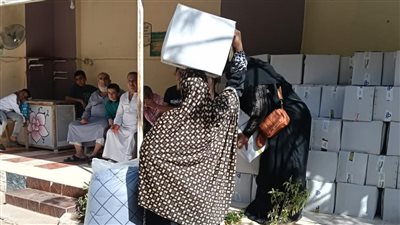 مساعدات غذائية للأسر الأولى بالرعاية في الشرقية 