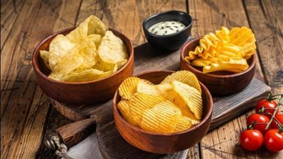 شيبس البطاطس.. حضريها بسعرات حرارية محدودة ومذاق لذيذ