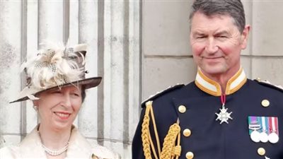 قصر باكنجهام يعلن عن جولة ملكية جديدة للأميرة آن والسير تيم لورانس