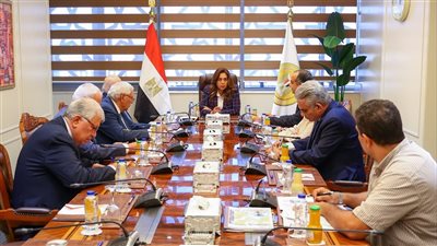 وزيرة التنمية المحلية تبحث تعظيم الاستفادة سياحيًا من مسار العائلة المقدسة 