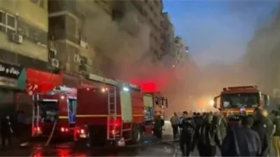 حريق هائل بمخزن ملابس والنيران تحرق الأماكن المجاورة بالإسكندرية 