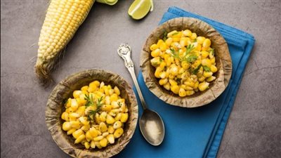 سناك صحي وسريع.. حضري ذرة حارة بالزبدة والليمون