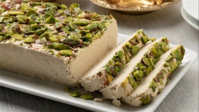 طريقة عمل حلاوة طحينية بالفستق الحلبي