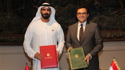 وزير الثقافة ونظيره الإماراتي يوقعان مذكرة تفاهم للتعاون