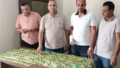 ضبط 230 بطاقة تموينية مجمعة داخل أحد المخابز البلدية بالبحيرة