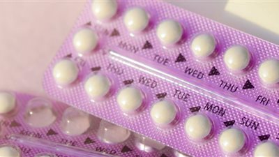 نتائج صادمة.. أقراص منع حمل شائعة قد تزيد خطر الإصابة بسرطان الثدي (تفاصيل)