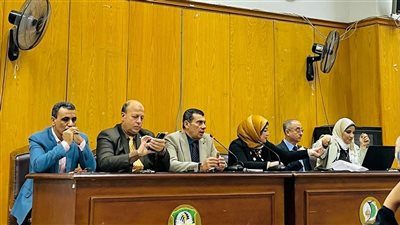 ندوة علمية حول الصحة النفسية بكلية الآداب فى الفيوم