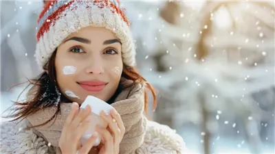 روتين سحري للعناية بالبشرة في الشتاء يمنع الجفاف والتشققات