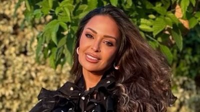 داليا البحيري تخطف الأنظار بالقلوب البيضاء