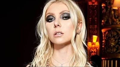 تايلور مومسن تكشف شعورها بالفخ خلال مشاركتها في مسلسل Gossip Girl