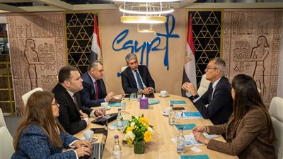وزير السياحة يستكمل لقاءاته بلندن مع مسئولي عدد من منظمي الرحلات الدوليين