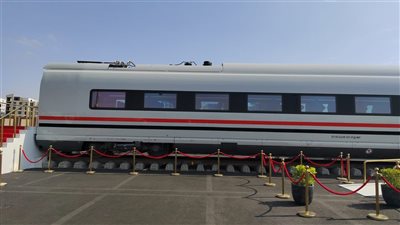 مدبولي يعطي شارة بدء التشغيل التجريبي للخط الأول من القطار الكهربائي السريع