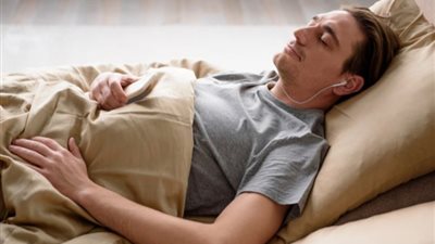 النوم أقل من 6 ساعات يوميًا يزيد خطر الإصابة بأمراض المناعة الذاتية