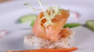 طريقة تحضير ساندويتش السلمون الصحي