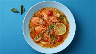 غنية بالفيتامينات.. طريقة عمل شوربة الجمبري بالليمون