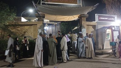 مرشح الوفد بالأقصر يستقبل حشود المؤيدين بلجنة الأقالتة