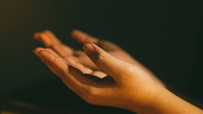  كيف ترقِي نفسك بالرقية الشرعية من العين والحسد؟