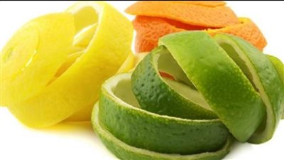 لا تتخلصي منها بعد الآن.. أسرار مذهلة في قشور الفواكه والخضروات