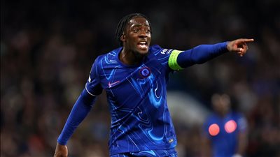 آستون فيلا يفاوض تشيلسي لضم أكسيل ديساسي