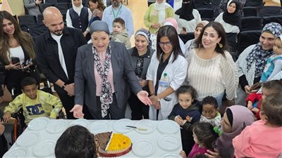 رئيسة القومي للطفولة والأمومة تزور الأطفال بمستشفى أبو الريش الياباني