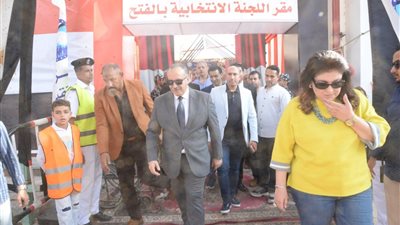 محافظ أسيوط يتابع انتظام التصويت وإقبال المواطنين في انتخابات النواب