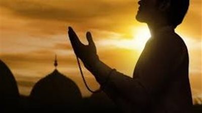 مذاهب الفقهاء في تأخير صلاة العشاء جماعة