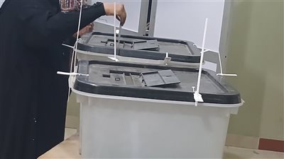 أهال بالاقالتة:  مرشح يوزع سلع تموينية وأموال لشراء الأصوات  مقابل شراء الأصوات   