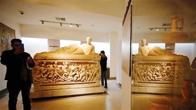 حكم إقامة المتاحف واشتمالها على التماثيل والانتفاع بالتعلم منها