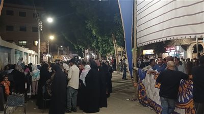صور| إقبال كثيف أمام لجان البياضية بالأقصر  في الساعة الأخيرة للتصويت