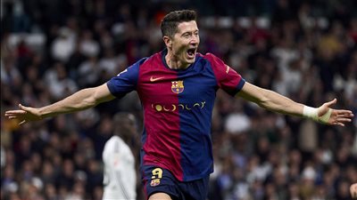 ليفاندوفسكي يتحدث عن مستقبله مع برشلونة