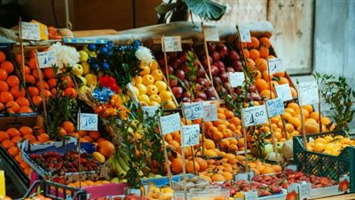 التفاح أم البرتقال... أيهما أفضل للصحة؟