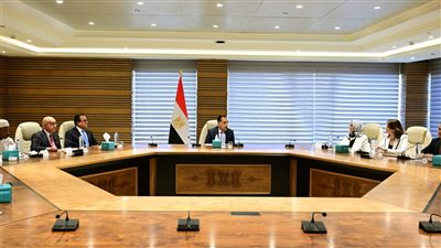 مدبولي يجتمع بعدد من وزراء الصحة والتعليم بالدول المشاركة في مؤتمر السكان