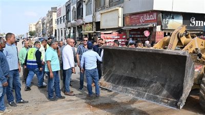 حملة موسعة لإزالة الإشغالات وضبط النظام في منطقة الأردنية بالعاشر من رمضان