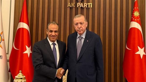 وزير الخارجية والهجرة 