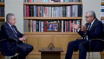 السنيورة يكشف تفاصيل تفكيك شبكة الاتصالات التابعة لحزب الله في مطار بيروت