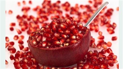أيهما أفضل التوت الأزرق ام الرمان لصحة القلب؟ 