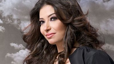 غادة رجب تحيي حفل افتتاح المهرجان الكاثوليكي