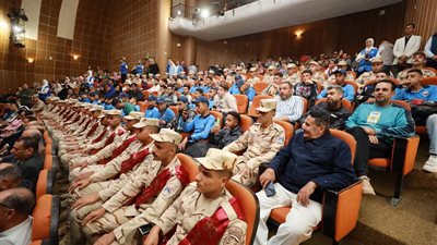 محافظ كفر الشيخ وجمعية المحاربين القدماء يكرّمون أسر الشهداء ومصابي العمليات الحربية