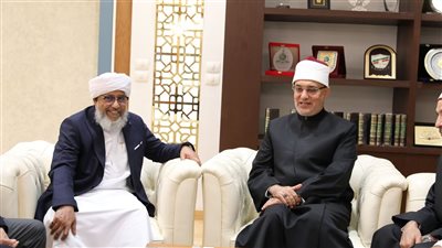 المفتي يستقبل الأمين العام لرابطة الجامعات الإسلامية ووفدًا من جامعة سراج الهدى بالهند