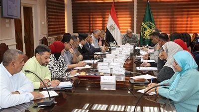 محافظة القليوبية يبحث طلبات المعلنين و تعظيم موارد الإعلانات 