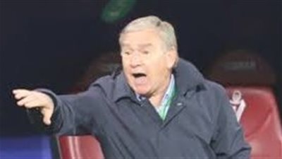 مدرب أسبانيا السابق يدافع عن لامين يامال و يهاجم فينيسيوس جونيور